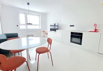 Reality MODERNÝ 2i byt, REKONŠTRUKCIA, BALKÓN, PARKING, Karlova Ves