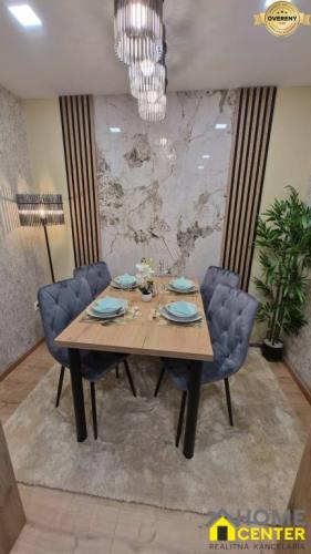 Reality LUXUSNÝ 3-IZBOVÝ BYT S LOGGIOU PO KOMPLETNEJ REKONŠTRUKCII – KOMÁRNO