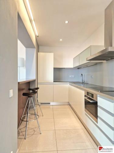 Reality Prenájom 3-izb.byt, 100m2, na Zámockej ulici v Bratislave