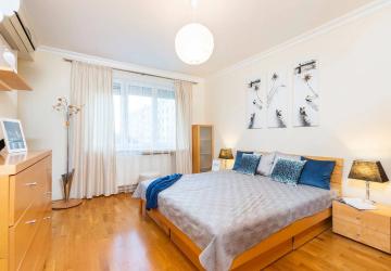 Reality Prenájom 3-izbového bytu – Ďatelinová, Bratislava-Ružinov