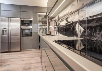 Reality CENTRUM MESTA | ELEGANTNÝ PRÉMIOVÝ 4-izbový byt | KOMPLETNÁ KVALITNÁ REKONŠTRUKCIA | TEHLOVÝ DOM