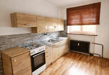 Reality 2-izbový byt byt, Handlová, Handlová