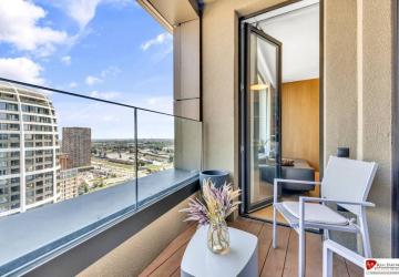 Reality REB.SK, Predaj luxusný 2-izbový byt, 52 m2, Továrenská ul, SKY PARK