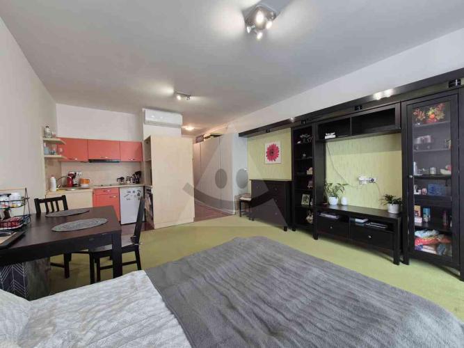 Reality garsónka, Komárno, Sídlisko IV