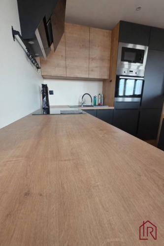 Reality Moderne zrekonštruovaný 3-izbový byt - Ostravská