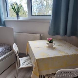 Reality ✨ Štýlová garsónka v novostavbe – Bratislava, Vrakuňa (Hradská