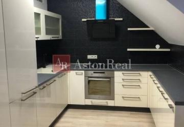 Reality PRENÁJOM nadštandardný 4 izb., byt, ul. Rudlovská cesta, centrum B.B.