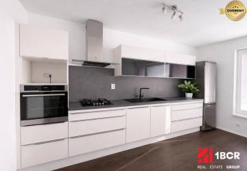 Reality PRIESTRANNÝ 4-IZBOVÝ BYT S DVOMA TERASAMI – MOST PRI BRATISLAVE