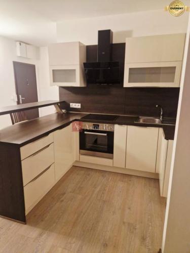 Reality Novostavba 2-izbový byt, 64 m2, balkón, Slovenský Grob