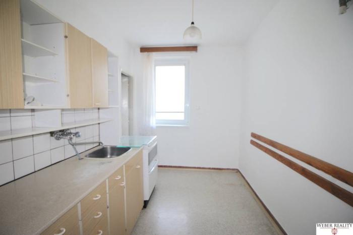 Reality 3-izb.byt v Ružovej doline (oproti Katastrálnemu úradu)