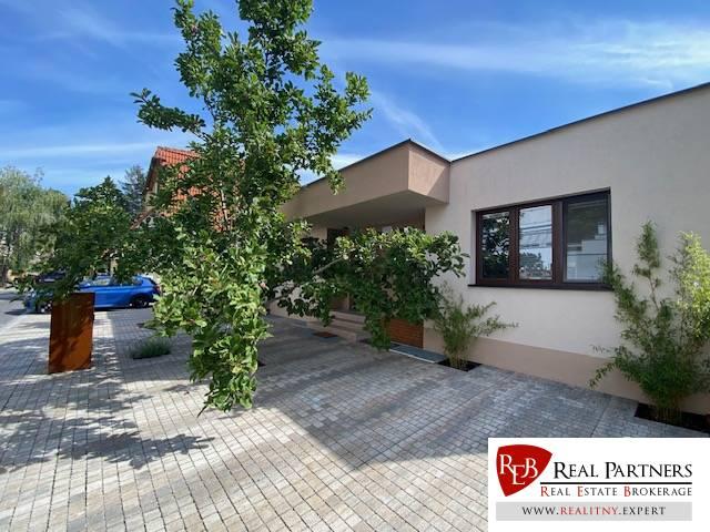 Reality REB.sk,Prenájom moderný 3 izb. byt, Sološnícka ul,124 m2, Karlova Ves