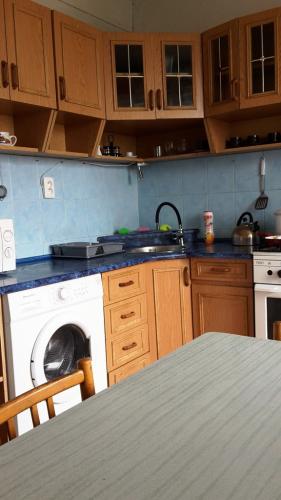 Reality Ubytujem muža v neprich.izbe 3izb.zar.bytu Nitra Klokočina dlhodobo