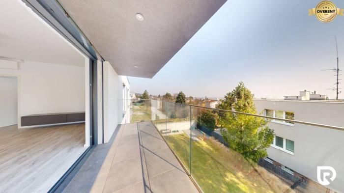 Reality RADO | Moderný 4-izbový byt s panoramatickým výhľadom- Staré Mesto