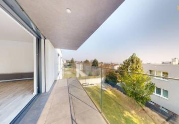 Reality RADO | Moderný 4-izbový byt s panoramatickým výhľadom- Staré Mesto