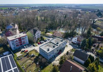 Reality PNORF – 2i byt s loggiou, 58 m2, pivnicou, garážou, záhradkou, Kráľová pri Senci