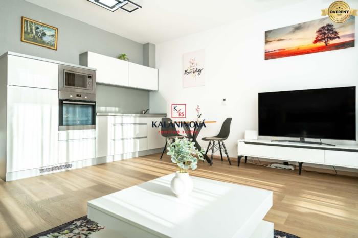 Reality PRENÁJOM: 1 izbový byt + KK, Košice-centrum, ulica Strojárenská 11F