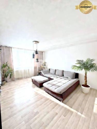 Reality PEKNÝ 3i byt, BALKÓN, REKONŠTRUKCIA, Hrobákova ulica, Petržalka