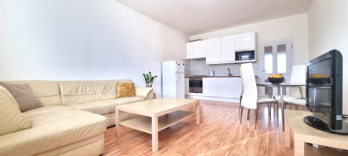 Reality ŽIADNA PROVÍZIA PRE REALITKU / Klimatizovaný 3i. byt 75m2 V CENTRE BRATISLAVY.