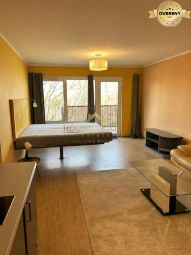 Reality Novostavba s parkovaním 1 izbový byt, Hrachová ulica, BA II. Ružinov