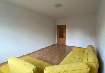 Reality Prenájom 3-izbového bytu s 2 parkovacími miestami – Hornádska