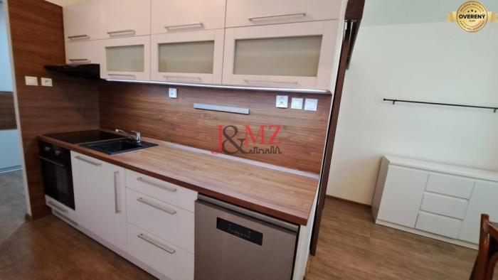 Reality CENA  DOHODOU 2 izb. byt 65 m2, kompl. rek., Tlmače Lipník SM-875