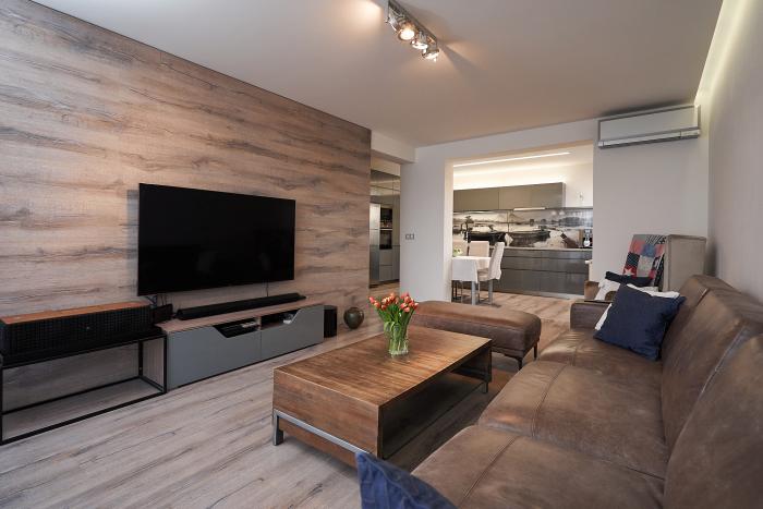 Reality LEN SA NASŤAHOVAŤ | CENTRUM MESTA | ELEGANTNÝ 4-IZBOVÝ BYT | KOMPLETNÁ KVALITNÁ REKONŠTRUKCIA