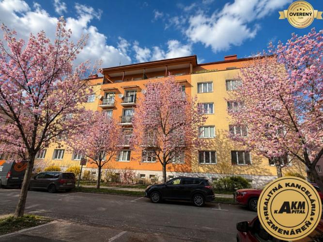 Reality 2  izbový tehlový byt 43m2 Zvolen centrum s terasou  na predaj