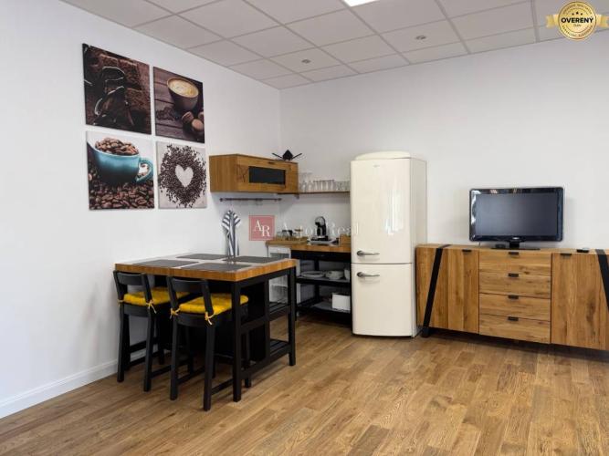 Reality PRENÁJOM nadštandardný byt/apartmán, ul. Rudlovská cesta, centrum B.B.