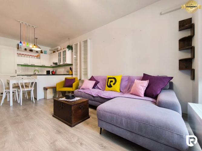 Reality RentHub | 3i byt plný energie | terasa a balkón | parkovanie | NUPPU