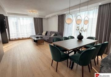 Reality Predaj 4-izbový byt 133m2,terasa 59m2, 2x garáž, Bratislava-Nové Mesto