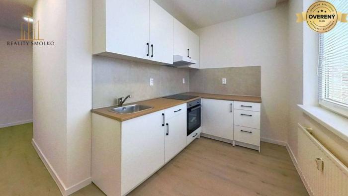 Reality Prenájom luxusný 1-izbový byt s loggiou v Humennom.