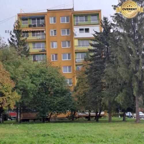 Reality SÚRNE!!!  Hľadáme pre konkrétnu klientku 1,5 alebo 2 izbový byt v mest