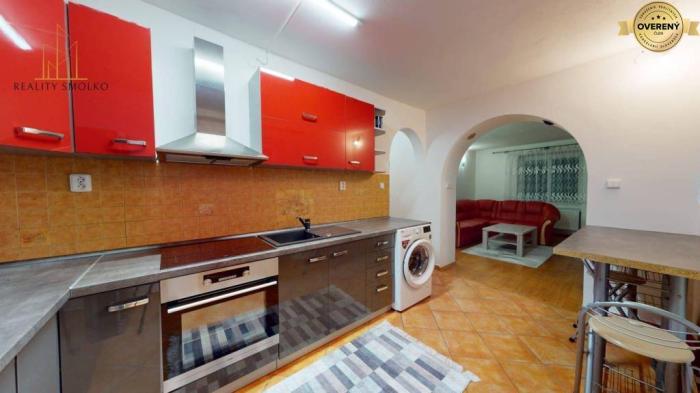 Reality Prenájom 2-izbový byt v centre mesta Spišská Nová Ves.