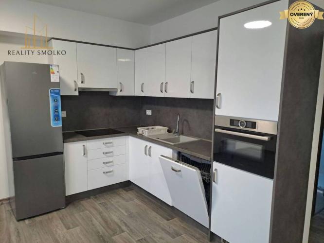 Reality Prenájom 2-izbového bytu v blízkom centre mesta Humenné.