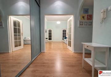 Reality Predaj 4+1 izbový byt, 110 m2, 2 balkóny, Obchodná ul, centrum BA