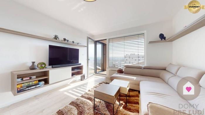 Reality BA/PETRŽALKA-Prenájom moderného 2i bytu s lodžiou+parking-Kopčianka