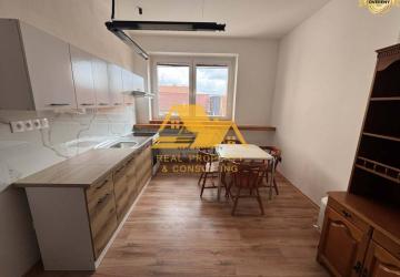 Reality Prenajmem 1 izbový byt v Nových Zámkoch