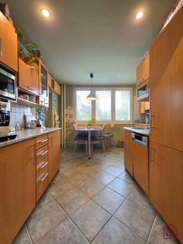 Reality Priestranný 4-izbový byt, 84m2 + loggia – Terasa, Šafárikova trieda