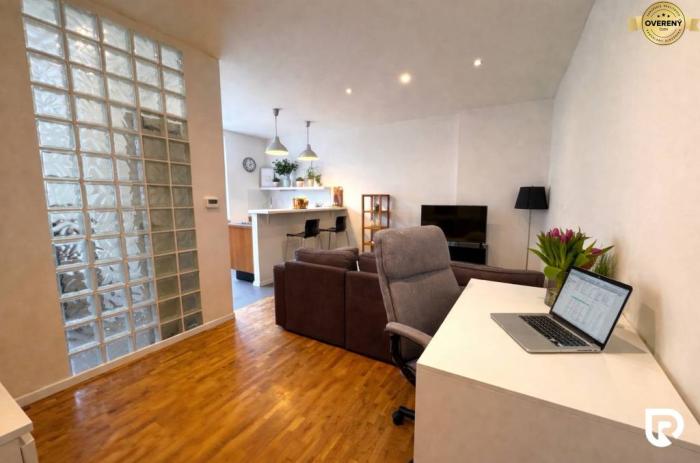 Reality RADO | 2i zrekonštruovaný byt v TOP Lokalite | Trenčianska, BA