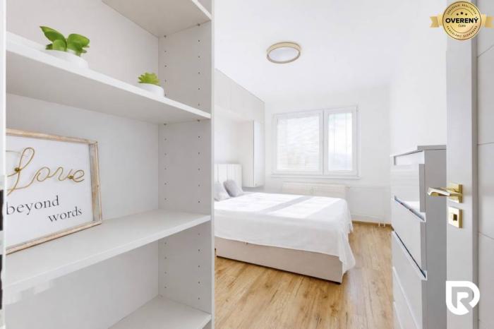 Reality RADO | 3-izbový byt VÍŤAZNÝ OVÁL | Dubnica nad Váhom