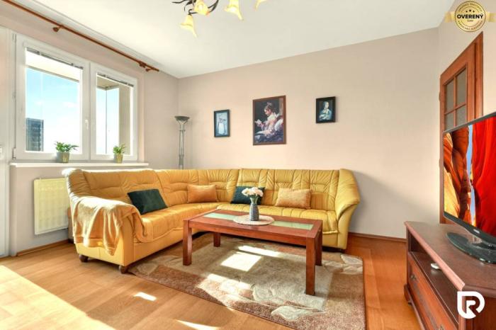 Reality RADO |3 izbový byt Dubnica nad Váhom Centrum II - zariadený