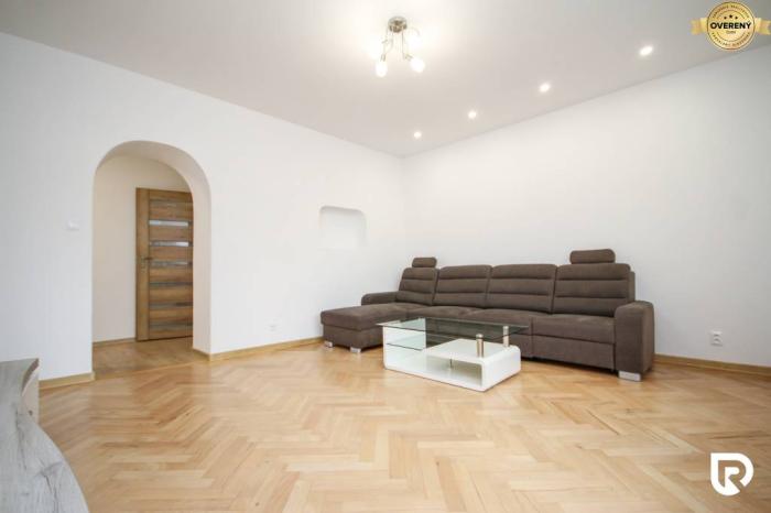 Reality RADO | 2i byt 60m2 + 9m2 pivnica v super lokalite, Beckovská - Trenčín