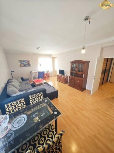 Reality Prenájom: 2 izbový byt centrum Národná ul. 64m2