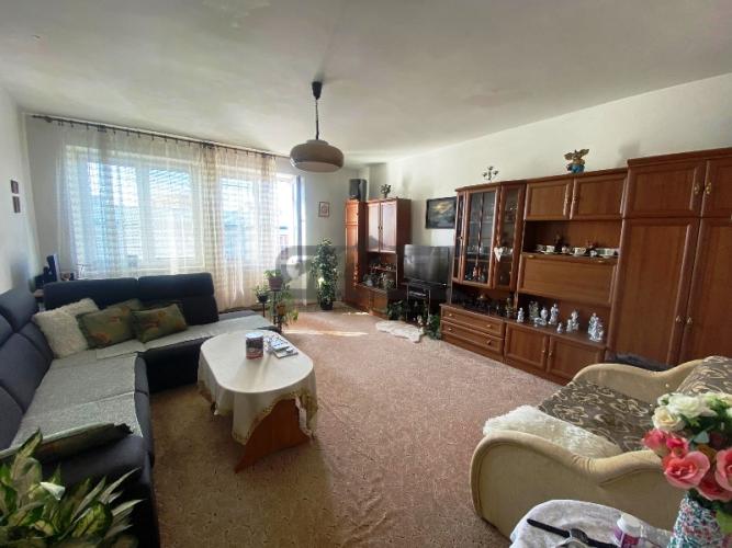 Reality Na predaj veľkometrážny 2-izb. byt Janoškova ul.