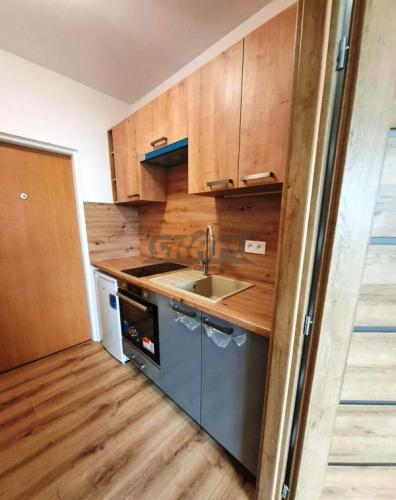 Reality Na predaj 1-gars. byt Vilová ul. - Petržalka