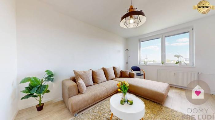 Reality BA/TRNÁVKA-Prenájom prerobeného 3i bytu s lodžiou + súkromný parking