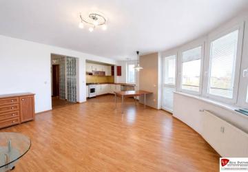 Reality REB.SK Prenájom veľký 2,5 izbový byt Bratislava IV