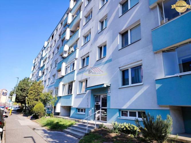 Reality Predaj 3 izb.bytu s logiou, 64,9 m2 v BA - Petržalke, Lachová ul.