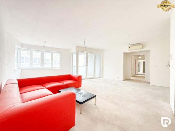 Reality RADO | 5i byt 155m2 + garážové státie, Jesenského - Trenčín