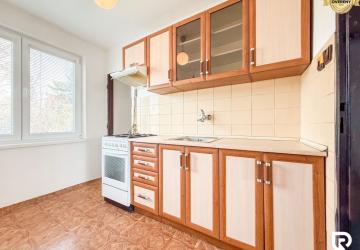 Reality RADO | 3i byt 54m2 + 20m2 pivnica + pozemok, Hrabovská - Trenčín